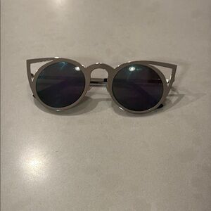 Stylish Cat-Eye Sunglasses